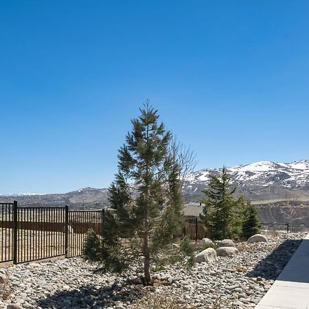 Luxury Retreat - King Beds, Hot Tub, & Pool - Family & Remote Work Friendly Διαμέρισμα Reno Εξωτερικό φωτογραφία