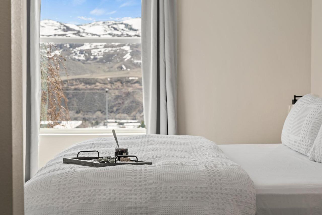 Luxury Retreat - King Beds, Hot Tub, & Pool - Family & Remote Work Friendly Διαμέρισμα Reno Εξωτερικό φωτογραφία